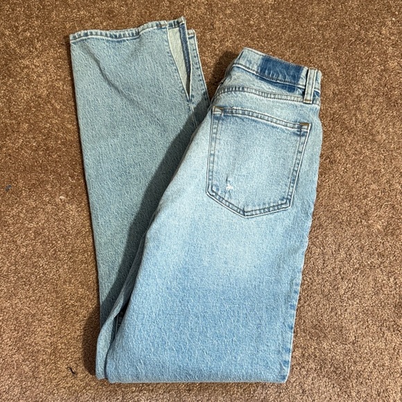 EUC Abercrombie & Fitch Light Denim Jeans The 90’s Straight Ultra High Rise - Picture 4 of 16